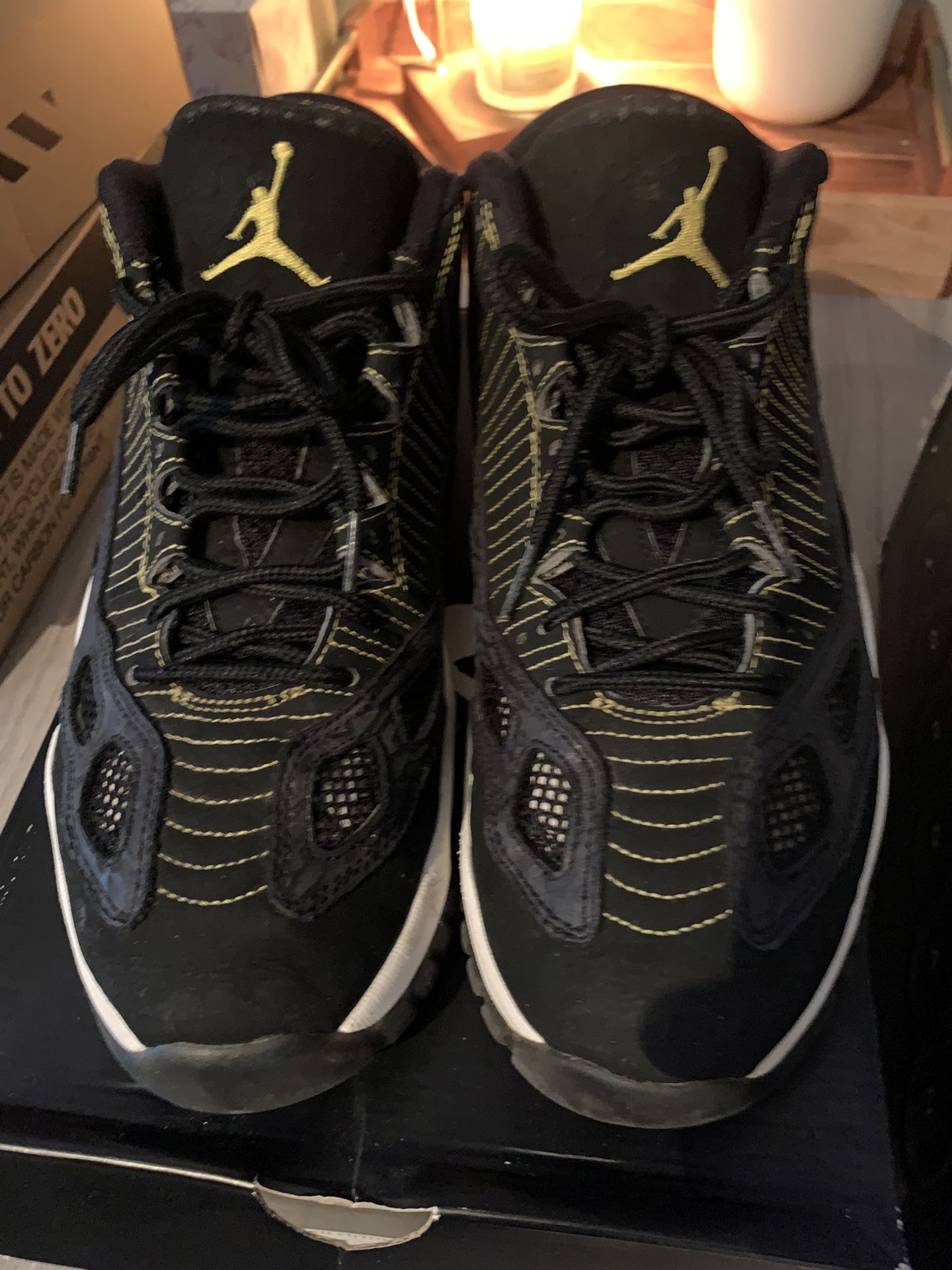 Jordan 11 IE Low Black Zest