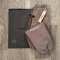 🔥 FOG Essentials Sweatpants Desert Taupe – Size Large | Brand New | 100% Authentic
