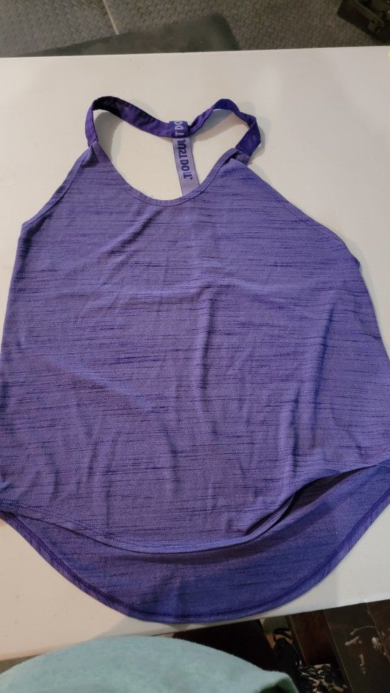 Nike Tank Medium 