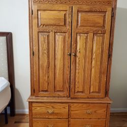 Beautiful Oak ARMOIRE 