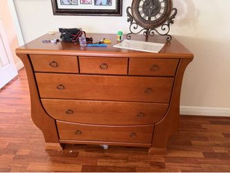 Dresser