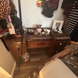 Vintage Vanity With Mirror And Stool 