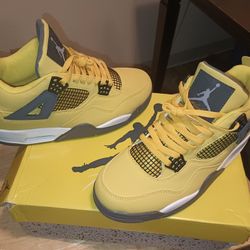 Jordan 4s  Lightings Brand New 