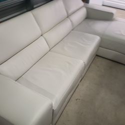 SECTIONAL 100% LEATHER RECLINER ELECTRIC ⚡ WHITE COLOR.. DELIVERY SERVICE AVAILABLE 💥🚚💥