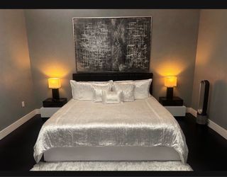 King bed with 2 night stands and dresser
