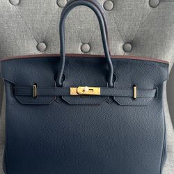 Beautiful Leather Handbag 