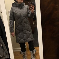 North face Womens Medium Gray Jacket