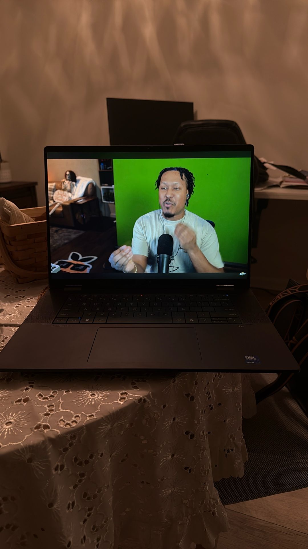 HP OmniBook X Flip 2-in-1 Laptop 16.0