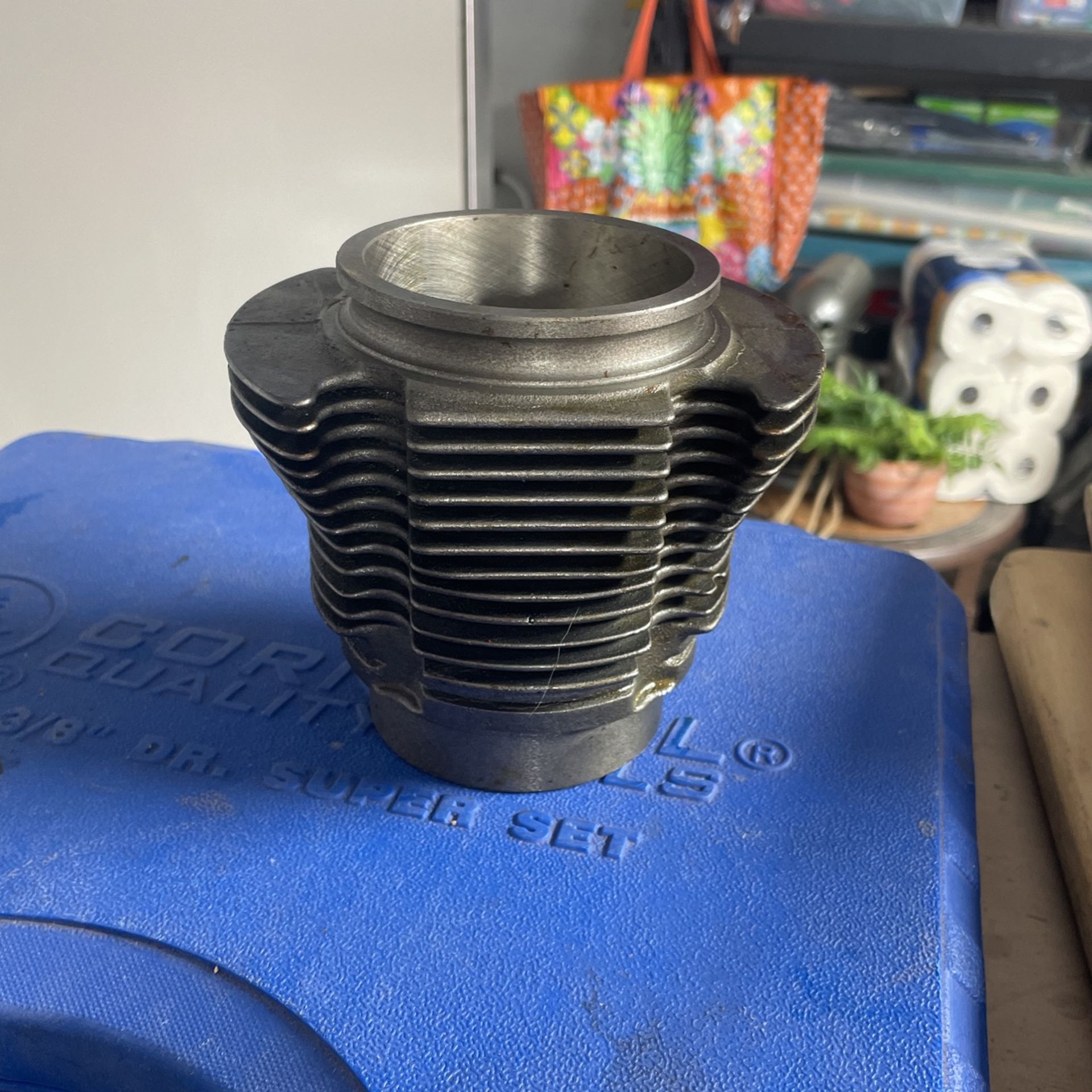VW Pistons And Cylinders
