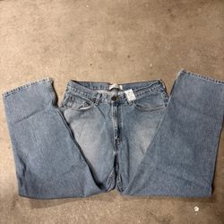 Levi Relaxed Fit 100% Cotton