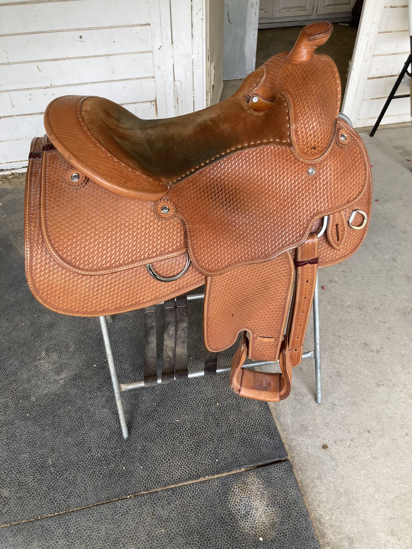 Blue Ribbon Western Saddle