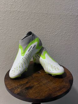 Adidas Predator kids Soccer Cleats