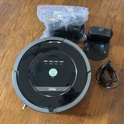 iRobot Roomba 880 Robotic Vacuum Cleaner Self Charging w/Docking Charger Station & 2x lighthouse