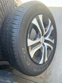 Llanta para rav4 en buen estado con ring y tapadera