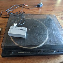 Pioneer PL 600 Turntable Made In Jaoan for Sale in Vancouver WA