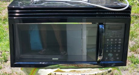 KENMORE. Over the range Microwave.  30"W×15"D×15"1/2 H.