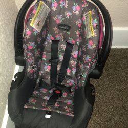 Girls car seat and base