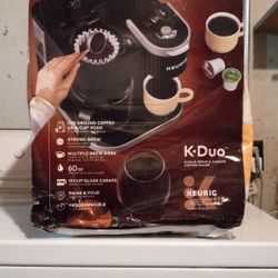 Keurig K- Duo Single serve and Carafe Coffee Maker 
