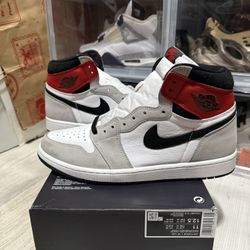 Air Jordan 1 Retro High OG Light Smoke Grey