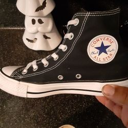 Converse womens 6.5 Good Condition