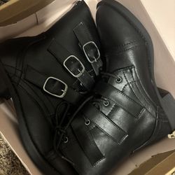 NEW Woman’s Black Boots 