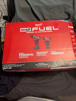 Milwaukee Fuel M12 drill combo