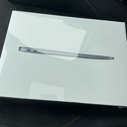 Apple MacBook Air 13.3" - Space Gray (M1, 8GB RAM, 256GB SSD)