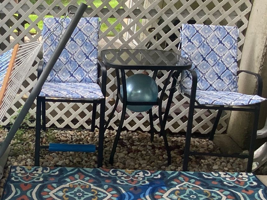 Bistro Set/High Table And 2 Chairs 3pc Set, Outdoor $50