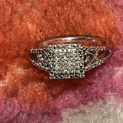 .925 Sterling Silver  Pave  “MOM”  Ring  Size 7