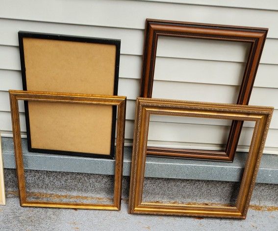 4 X Wooden Frames Medium Size