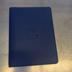 Yankees Pass Port Holder
