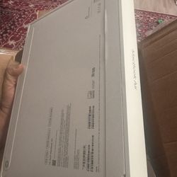 2025 Apple MacBook Air 13-inch M4 Chip 16GB RAM 512GB SSD Silver | Never Open 🔥✅