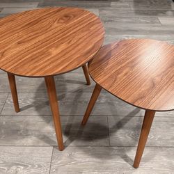 Set of 2 Mid-Century Modern Nesting Tables – Wood Finish