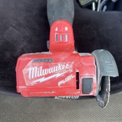6 Milwaukee Tools With Crate