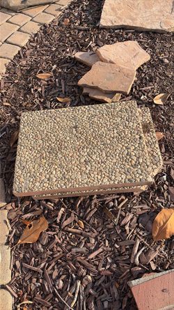 Free stone 2 pieces
