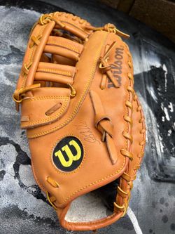 Wilson A2850 First Base Mitt 12” RHT