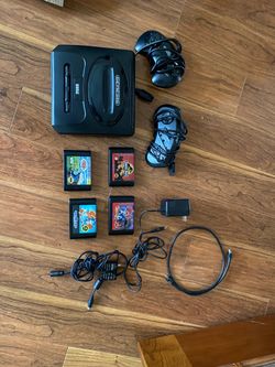 SEGA GENESIS w/ GAMES