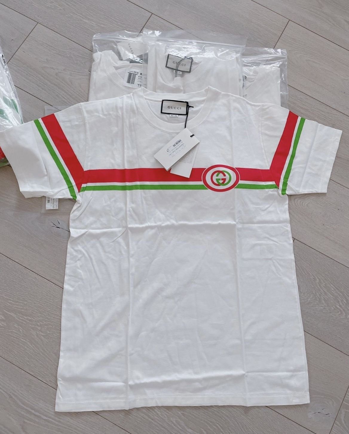 New- Gucci Men’s T-shirt 