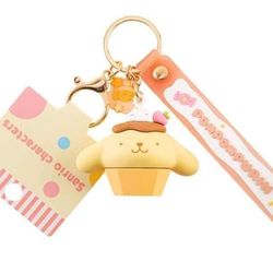 NEW! Sanrio Snack Series Keychain Pompompurin Dog Cupcake