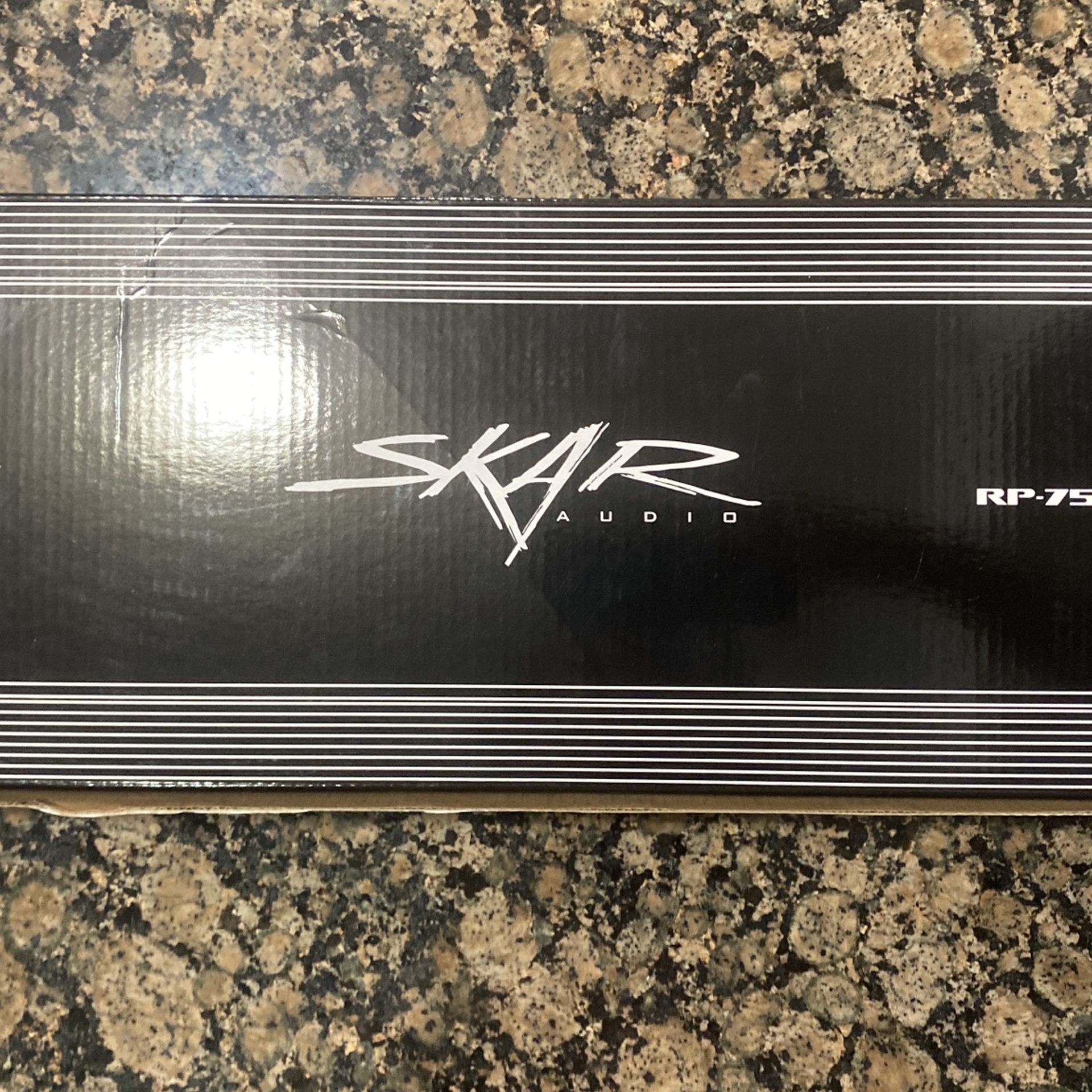 Skar Audio Amplifier