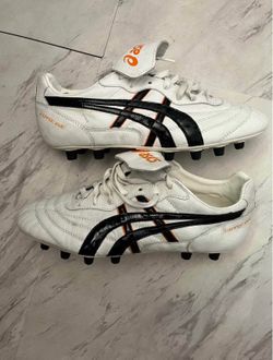 asics soccer cleats