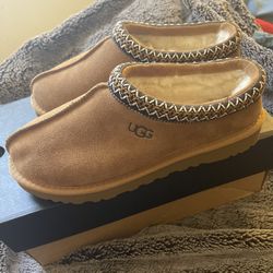 Uggs Slippers For Men Size 9