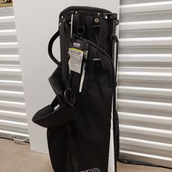Izzo Stand Bag. 