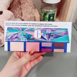 Clinique Good To Glow All In One Palette /NWB