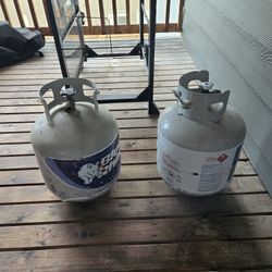 BBQ Grill & 2 Propane Tanks