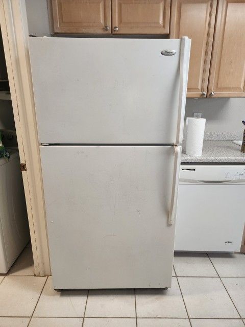 WHIRLPOOL FRIDGE