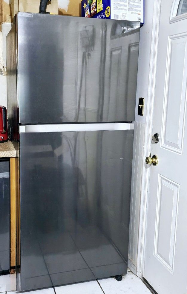 Samsung Refrigerator Black Stainless Steel
