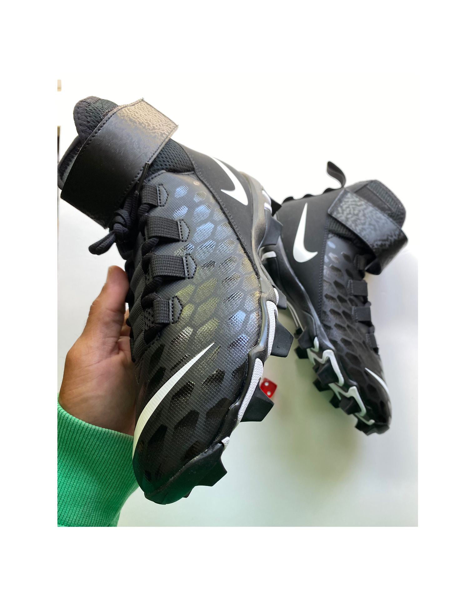 Nike Force Savage Shark 2 Football Cleats Black/White Men’s sz 8 NEW NO BOX!