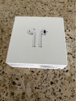 AirPod Gen 2 with charging case