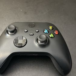 Black Xbox Controller